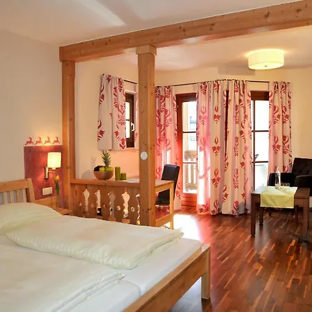 Dachstein West Gmbh-kirchenwirt Russbach Russbach am Pass Gschütt