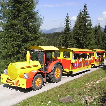 Dachstein West Gmbh-kirchenwirt Russbach Russbach am Pass Gschütt
