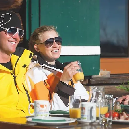 Aparthotel Dachstein West Hotel Gmbh-Kirchenwirt Russbach Russbach am Pass Gschuett