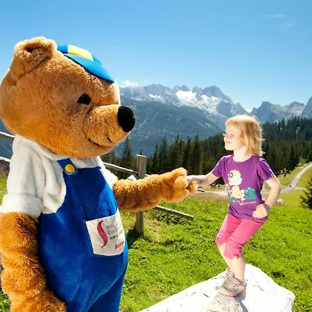 Aparthotel Dachstein West Hotel Gmbh-Kirchenwirt Russbach Russbach am Pass Gschuett
