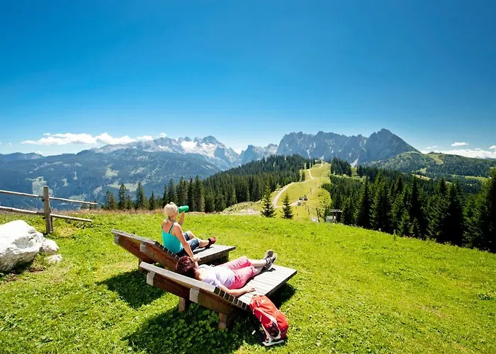 Dachstein West Gmbh-kirchenwirt Russbach 3* 帕斯格许特路旁鲁斯巴赫